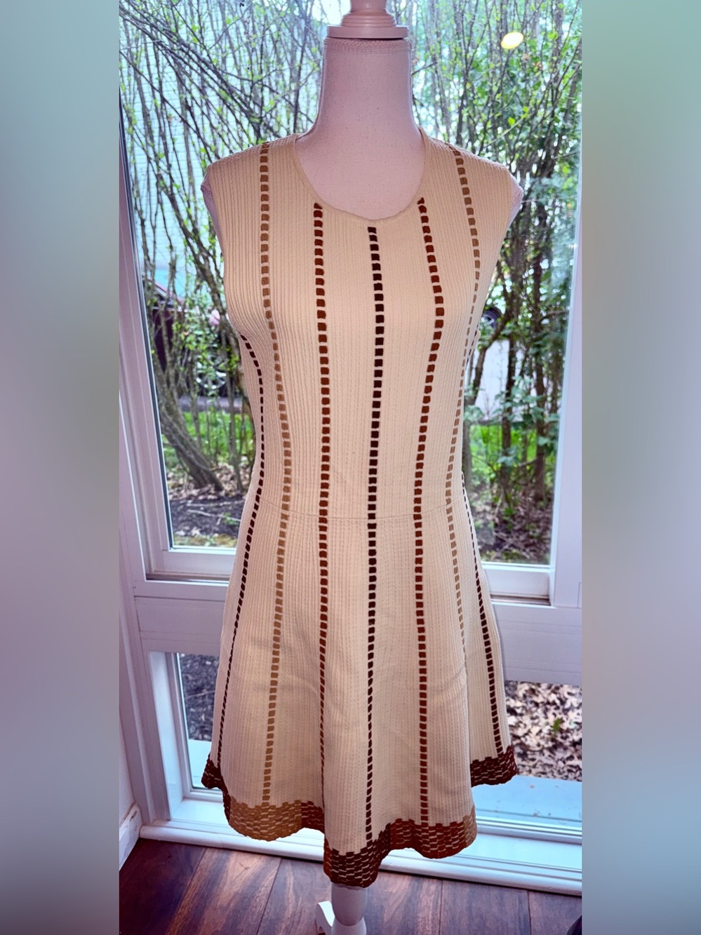 BCBG Max Azria NWOT Dyanne Cream Knit Fit Flare Dress M Luxe